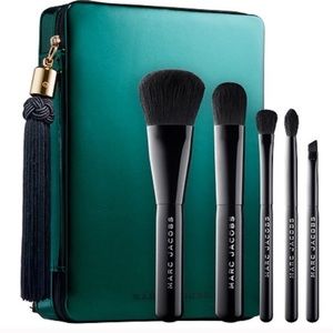 NIB - Marc Jacobs Beauty travel brush set OBO